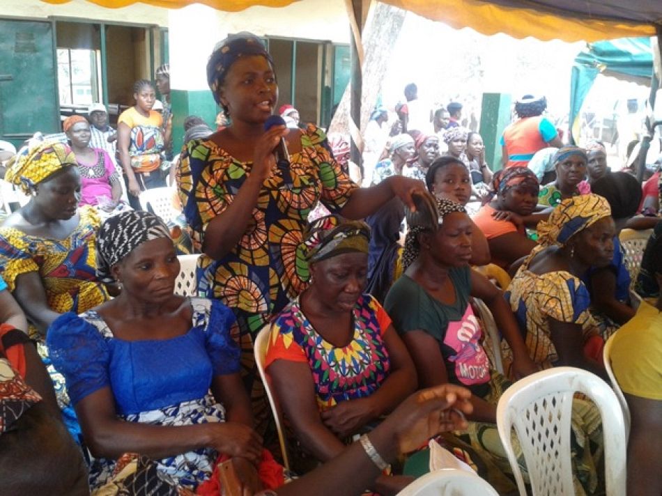 pCommunity members asked questions about malaria prevention and treatment at a World Malaria Day event in Jikwoi Nigeriap