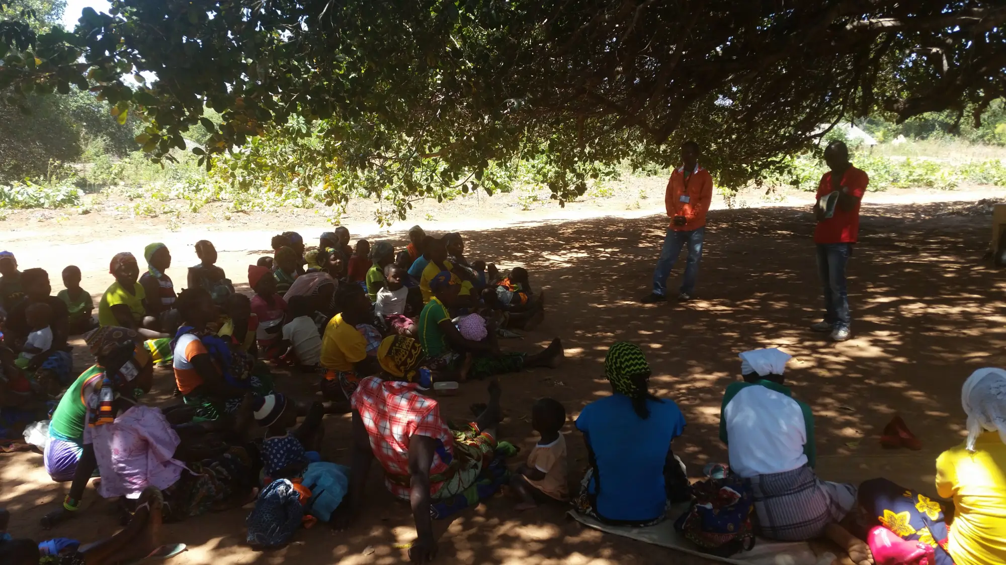 201611170339communitydialoguesnampula6