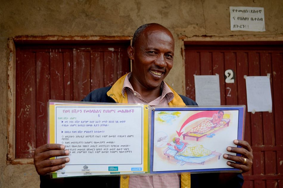 pTeachers use flash cards such as these provided by Malaria Consortium and partners to explain important messages such as how malaria is transmitted and why sleeping under a net at night is important to reduce risk of the diseasep