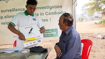 At mobile malaria posts, mobile malaria workers provide health education and free diagnostic tests to passers-by who have been in high risk areas. They can also provide treatment if the test is positive